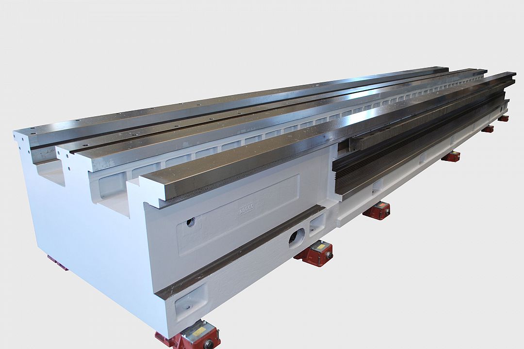 Hydropol bed with screwed on&comma; hardened steel guide rails for a long service life&period;