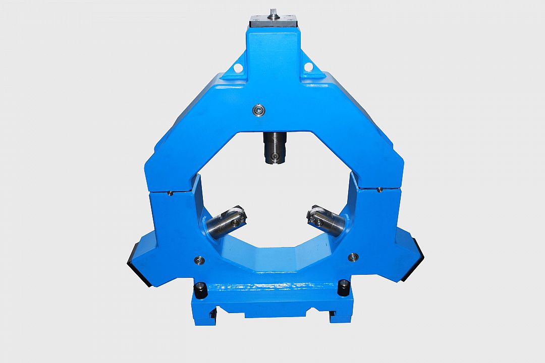 Steady rest with detachable upper section&comma; can also be made as hinged or swiveling design&period;