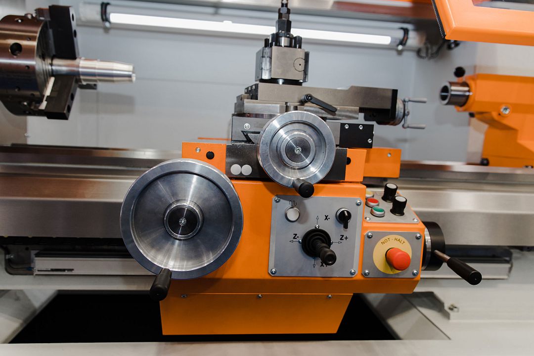Support  mit mechanischen Handr&auml;dern f&uuml;r beide Achsen&period;