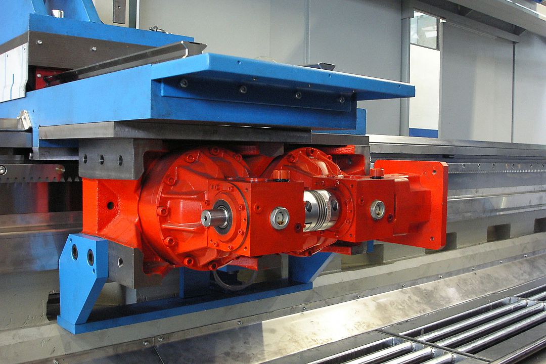 Ab Spitzenweite 5&period;000 mm Zahnstangenantrieb mit Getriebe&period;