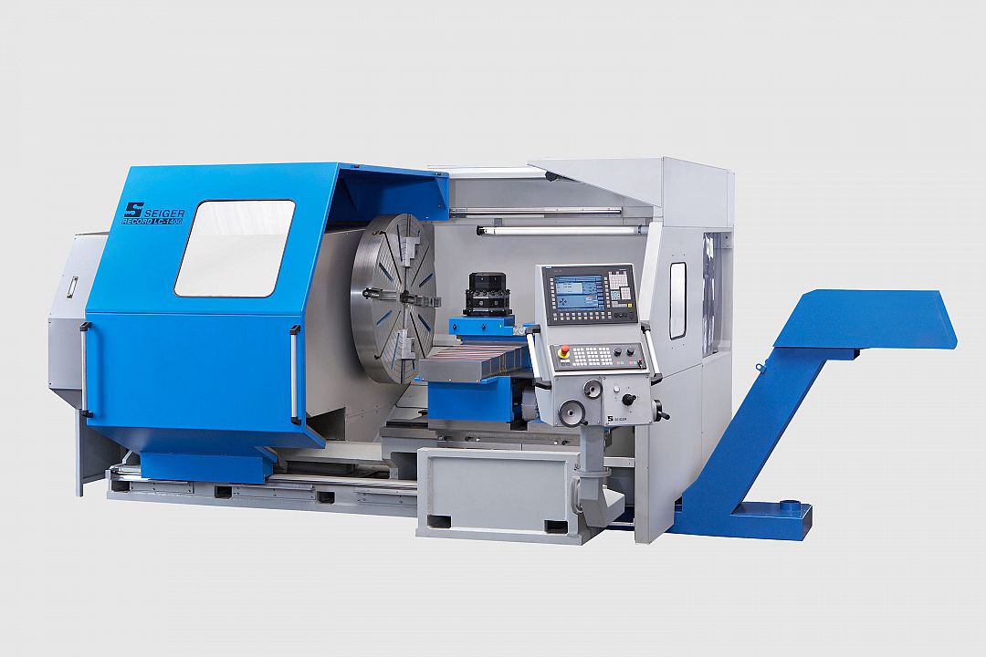 Plandrehmaschine SPL 1400-LC mit Kopfrevolver 8-fach inkl&period; Verstellachse unten&comma; zum positionieren des Support auf optimierte Wege&period;