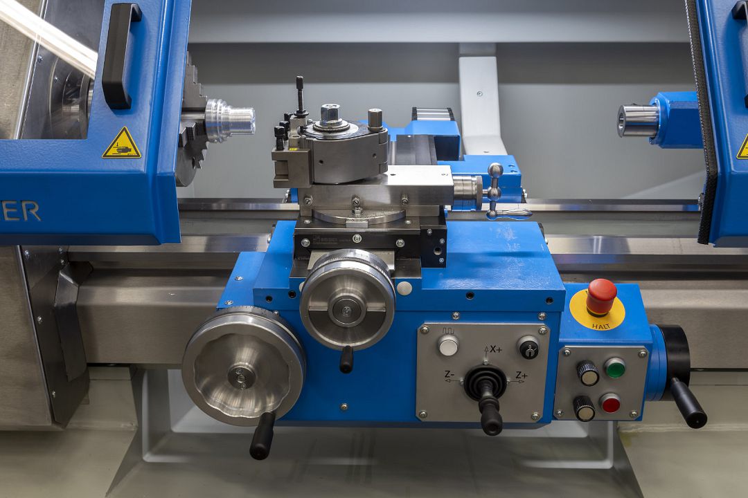 Support mit mechanischen Handr&auml;dern f&uuml;r beide Achsen